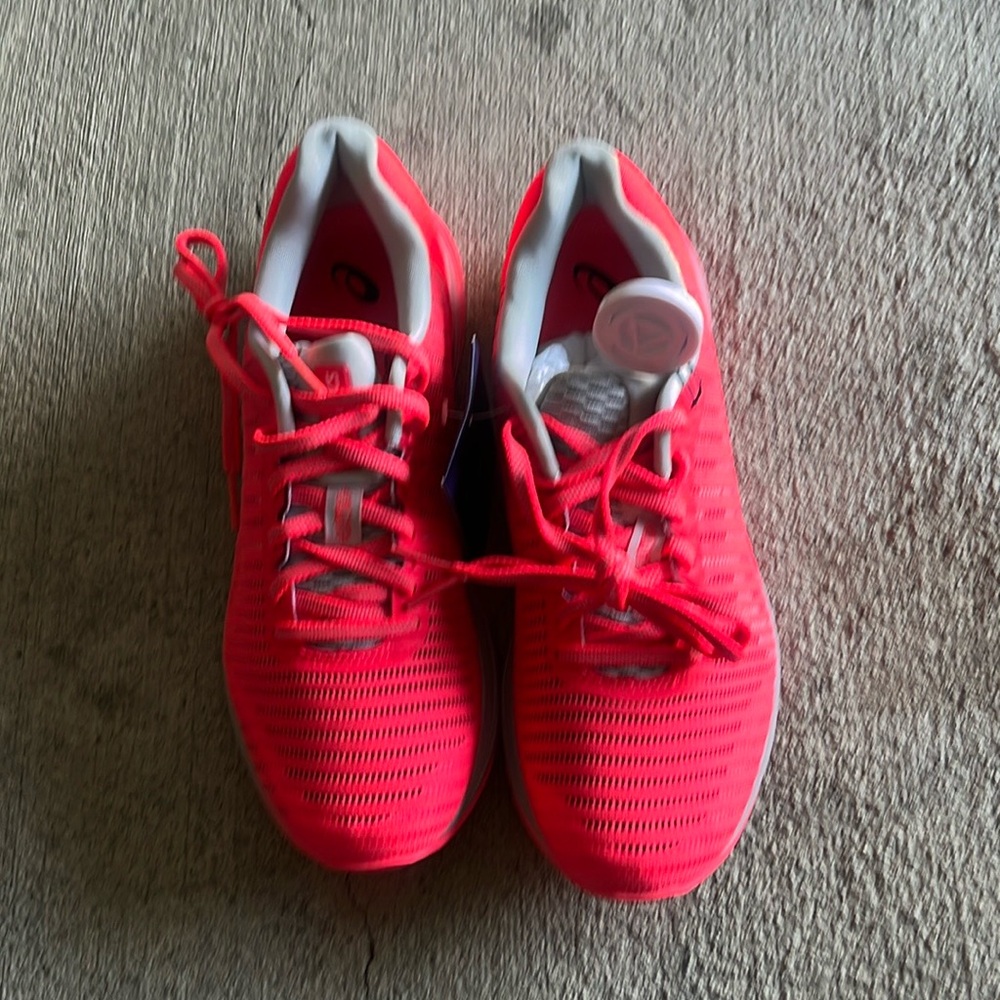 ASICS dynaflyte women’s sneakers